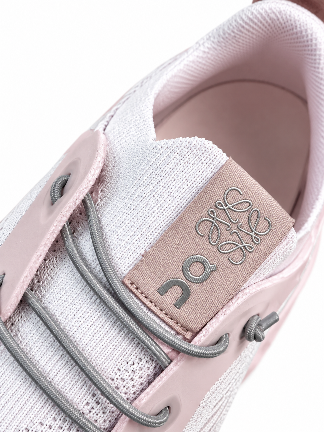 HERITAGE 12 — CLOUD RUNNER